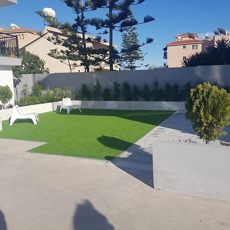 Valentinos Apartments Paphos ภายนอก รูปภาพ