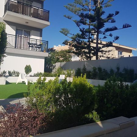 Valentinos Apartments Paphos ภายนอก รูปภาพ