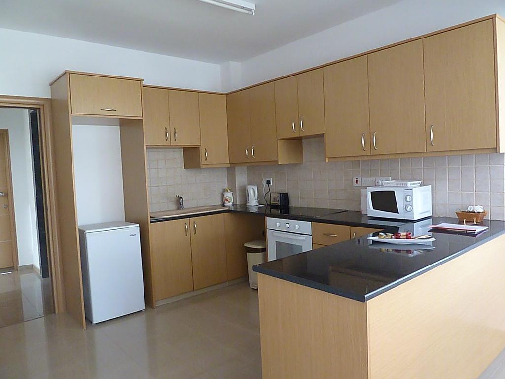 Valentinos Apartments Paphos ห้อง รูปภาพ
