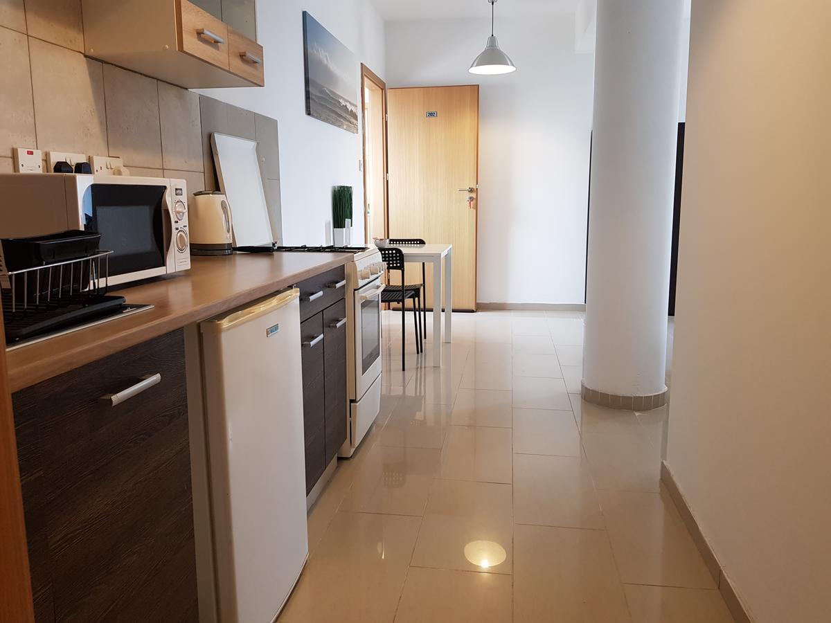 Valentinos Apartments Paphos ภายนอก รูปภาพ