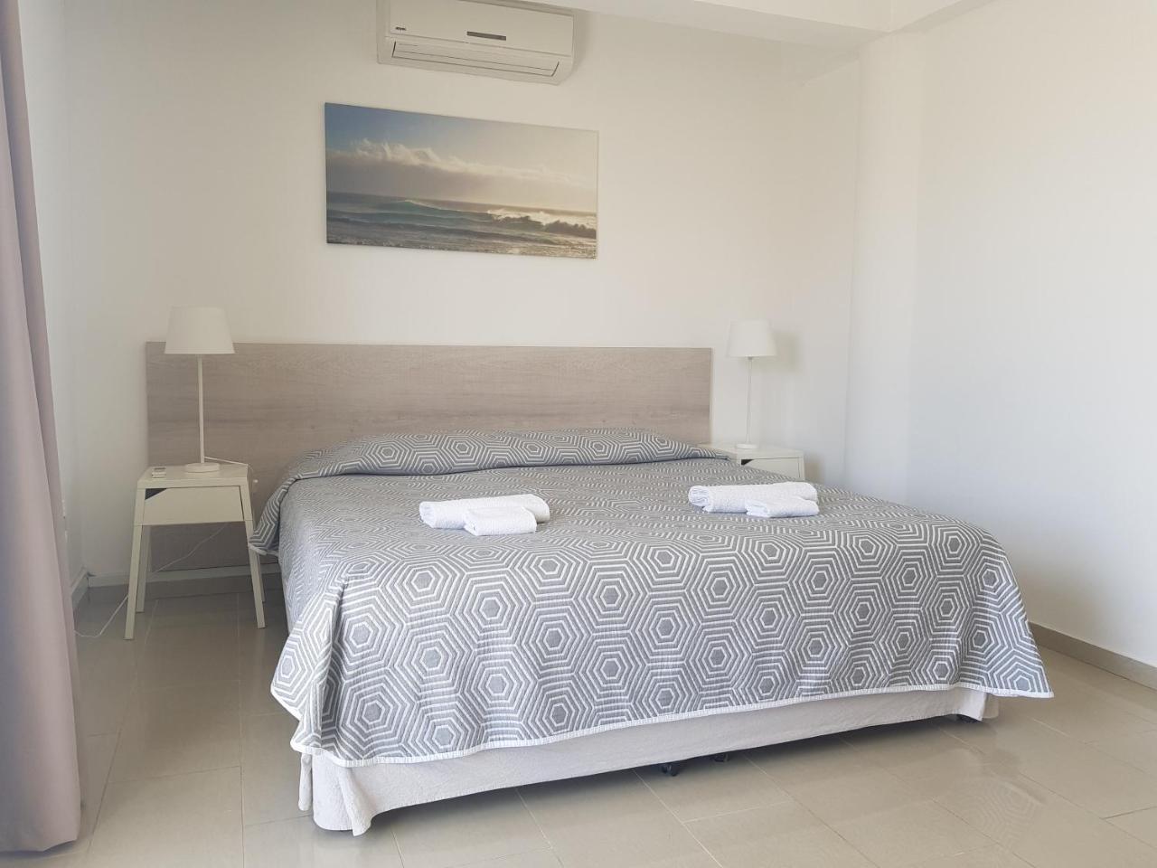 Valentinos Apartments Paphos ภายนอก รูปภาพ