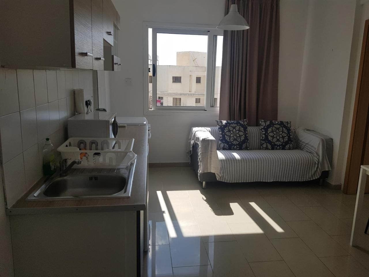 Valentinos Apartments Paphos ภายนอก รูปภาพ
