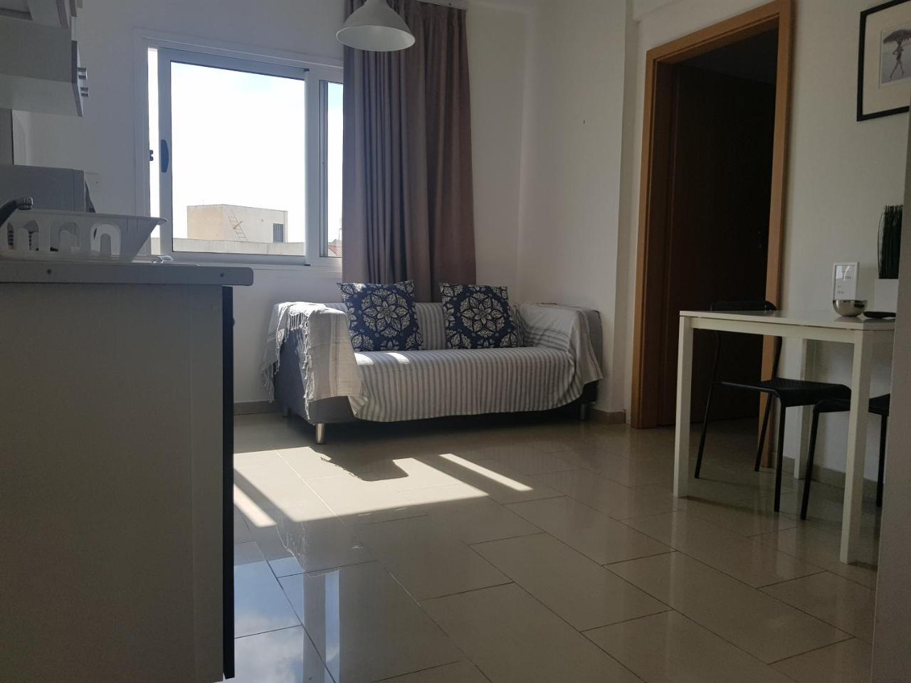 Valentinos Apartments Paphos ภายนอก รูปภาพ