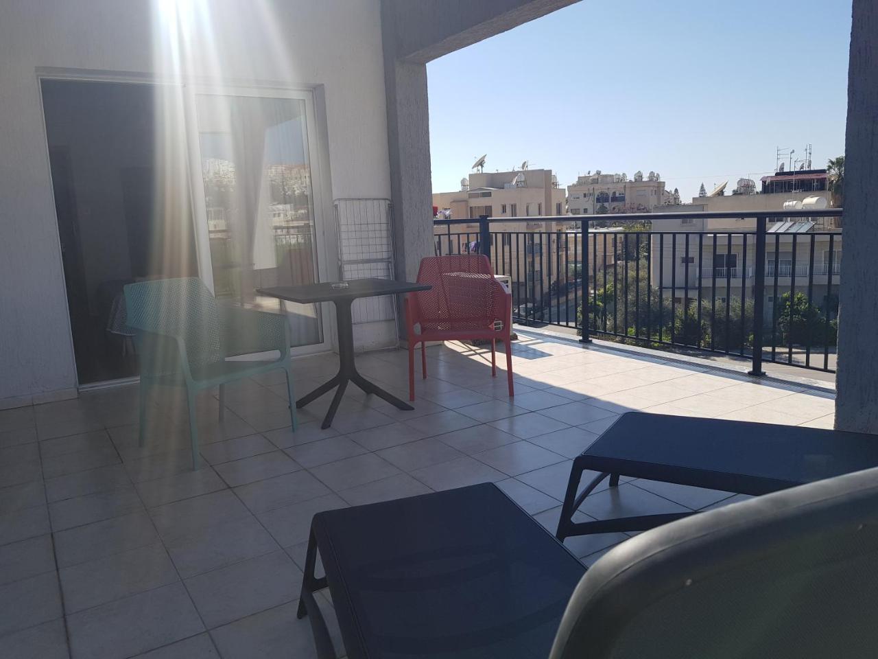 Valentinos Apartments Paphos ภายนอก รูปภาพ