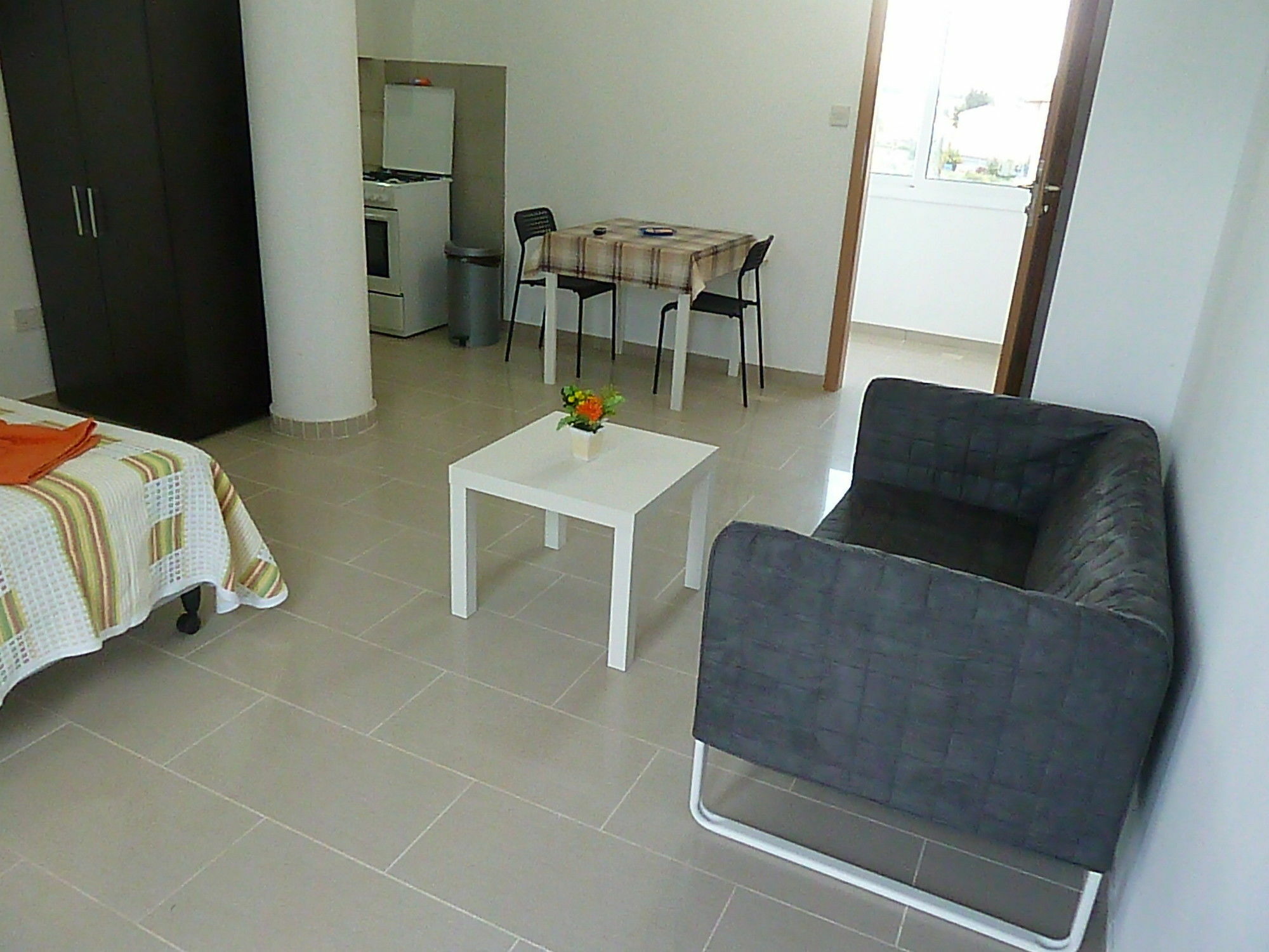 Valentinos Apartments Paphos ภายนอก รูปภาพ