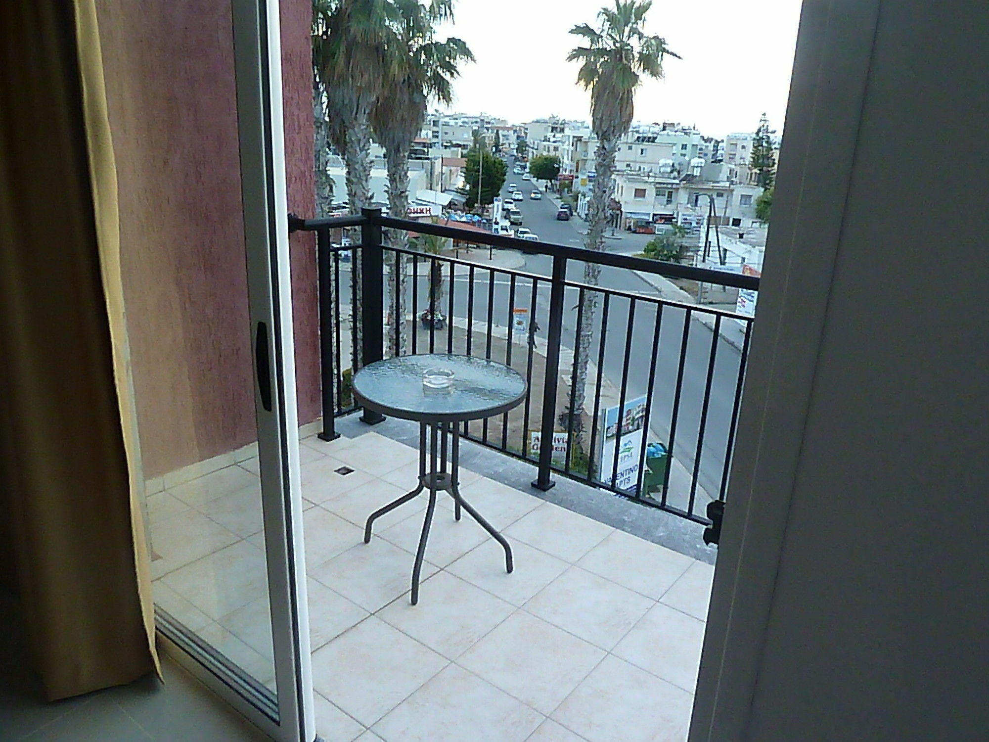 Valentinos Apartments Paphos ภายนอก รูปภาพ