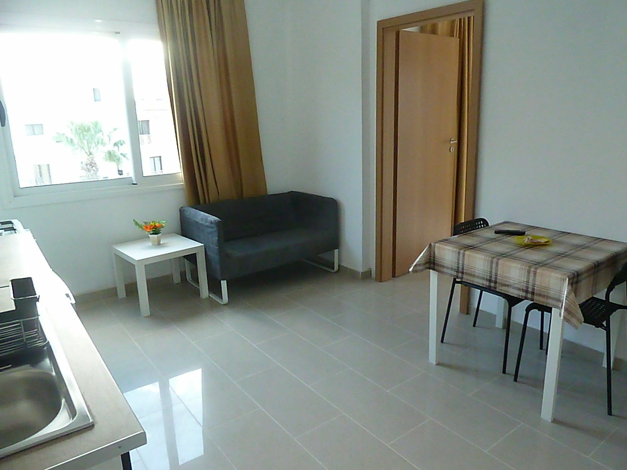 Valentinos Apartments Paphos ภายนอก รูปภาพ
