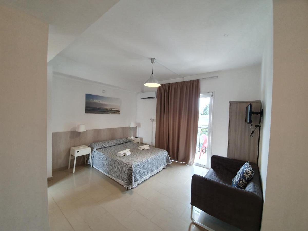 Valentinos Apartments Paphos ภายนอก รูปภาพ